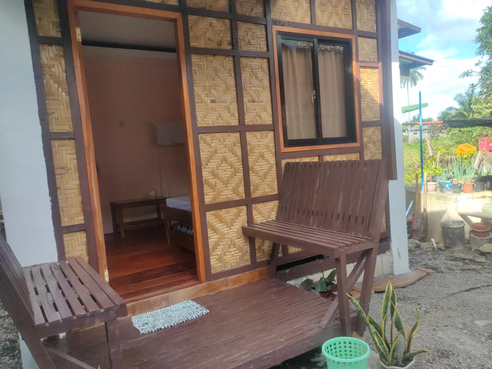 Fely'S Homestay Batuan Bagian luar foto