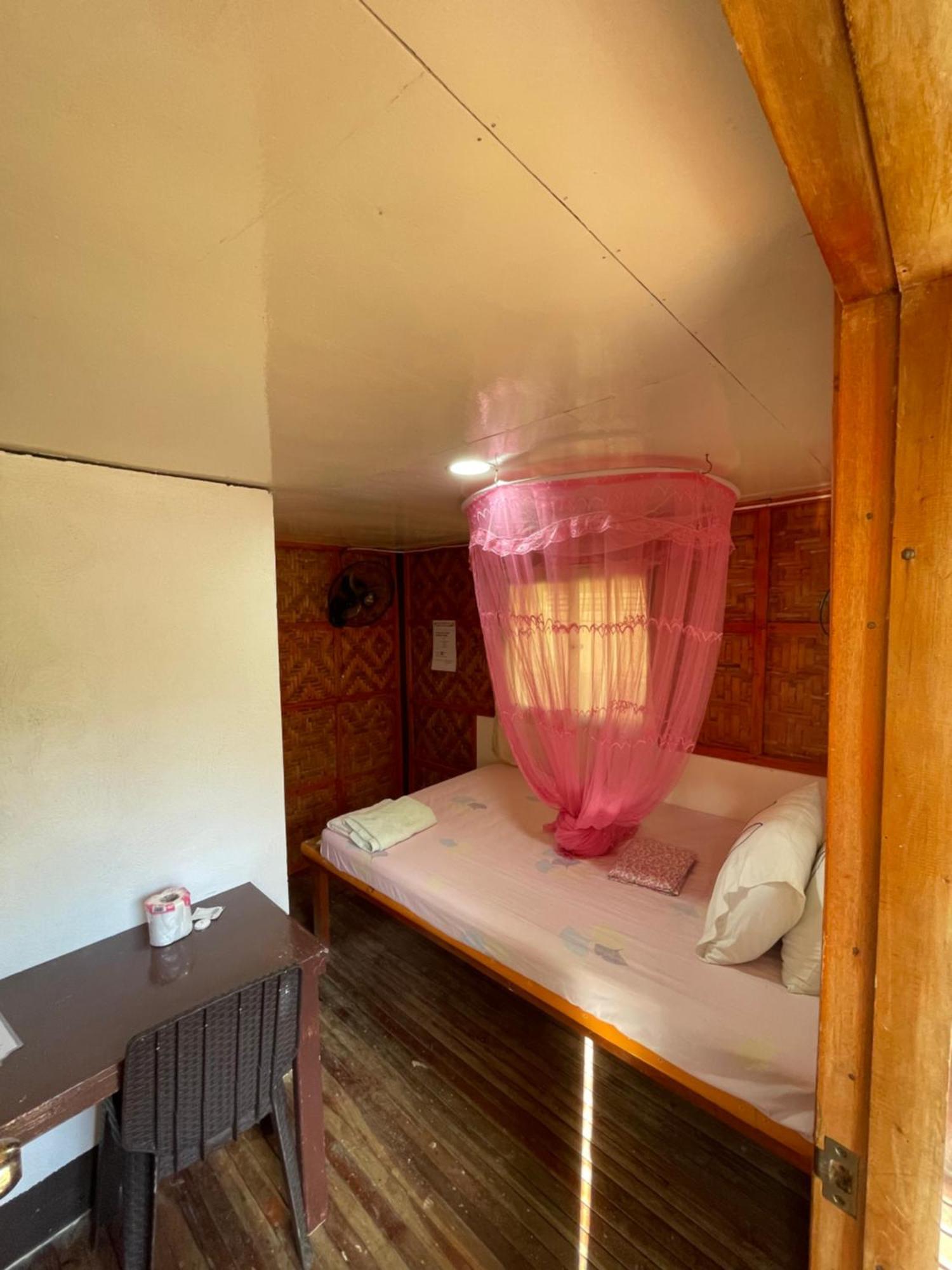 Fely'S Homestay Batuan Bagian luar foto