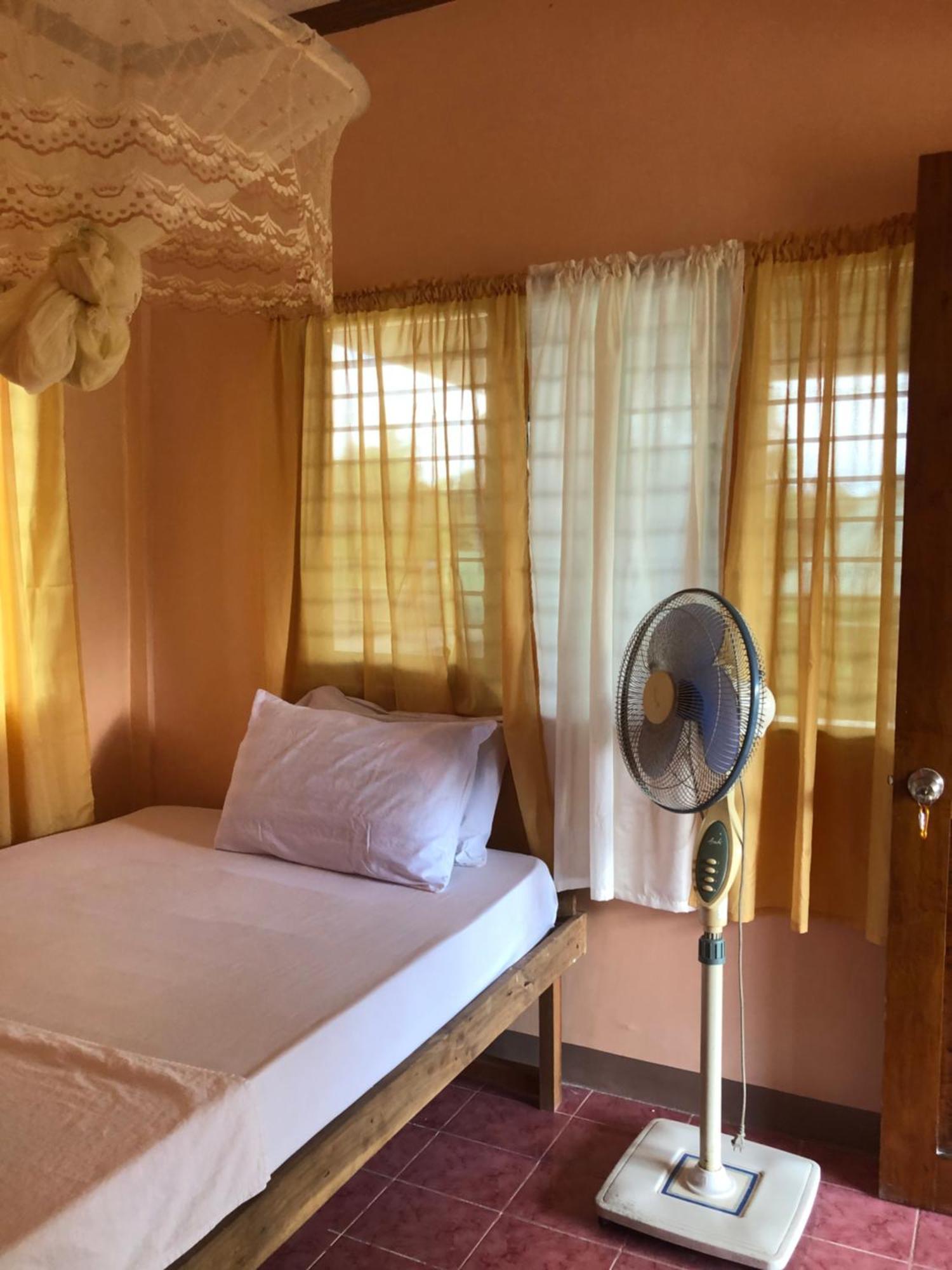 Fely'S Homestay Batuan Bagian luar foto