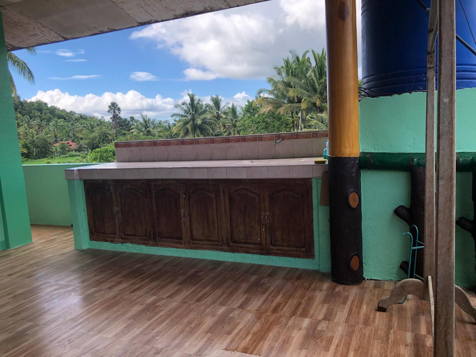 Fely'S Homestay Batuan Bagian luar foto